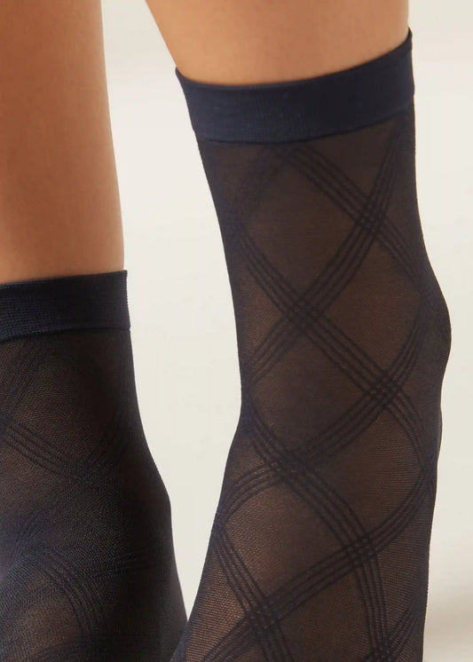 Short Diamond Patterned Socks